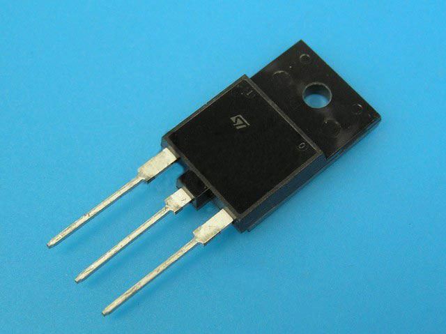 BU508AF NPN tranzistor ve zdroji televize - Kliknutím na obrázek zavřete