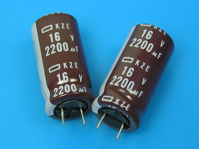 2200uF/16V - 105°C Nippon KZE kondenzátor elektrolytický, low ESR, long life - Kliknutím na obrázek zavřete