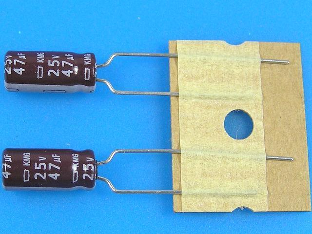 47uF/25V - 105°C Nippon KMG kondenzátor elektrolytický - Kliknutím na obrázek zavřete